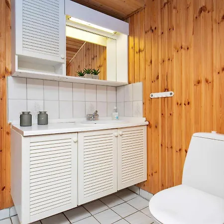 Дом отдыха Charming Holiday In S By With Whirlpool *